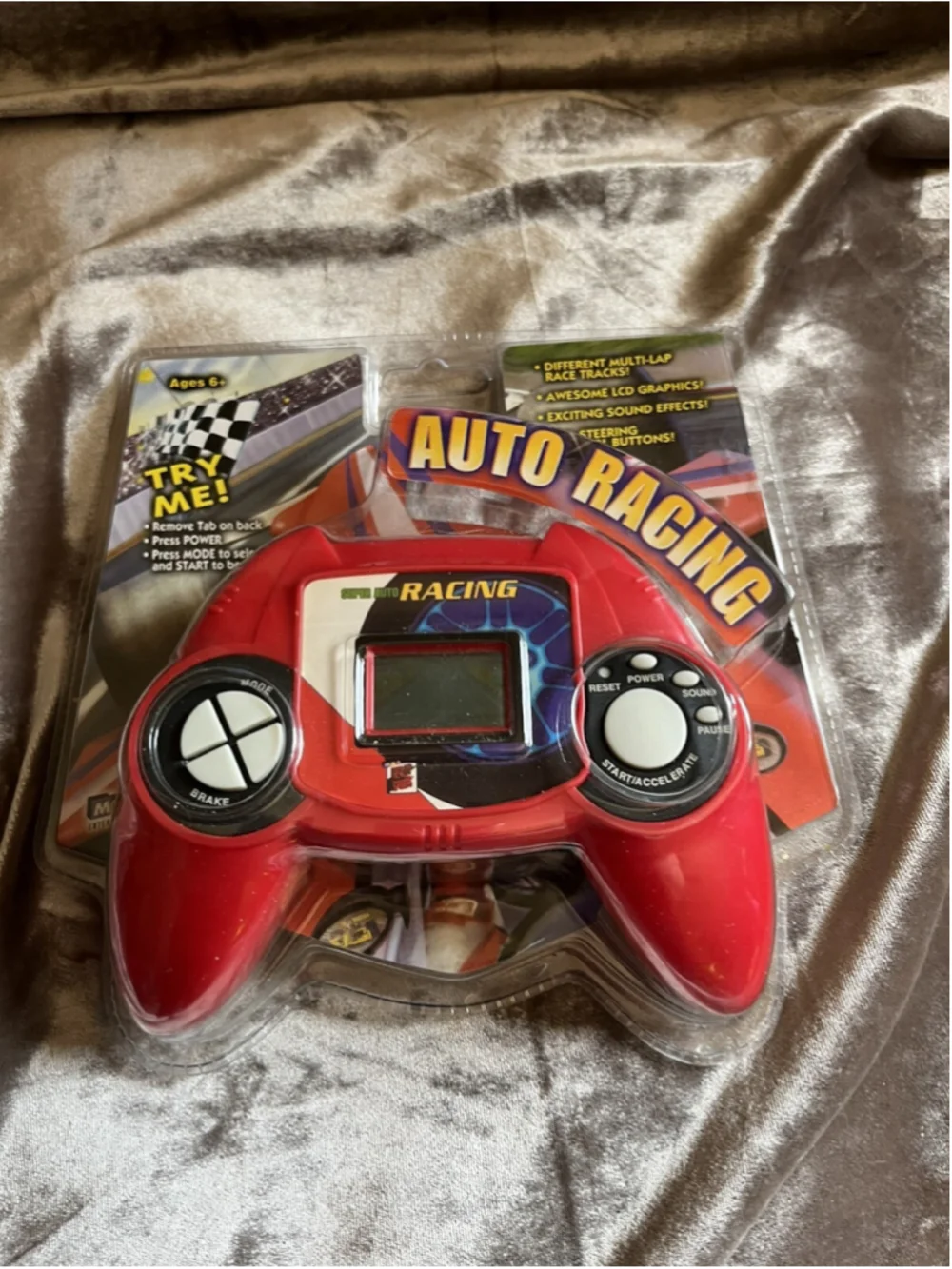 SEALED - 2002 MGA Entertainment Red Auto Racing Game Handheld Electronic It/680